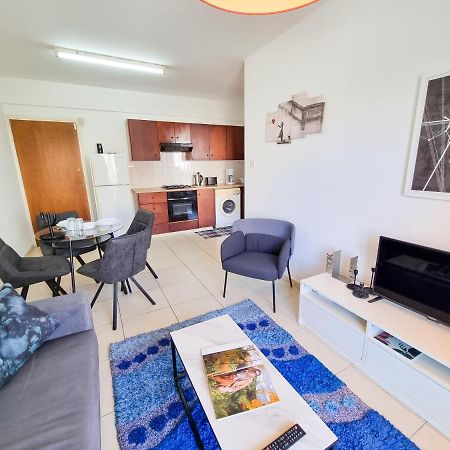 Seaside Heaven Apartment With Pool Ларнака Екстериор снимка