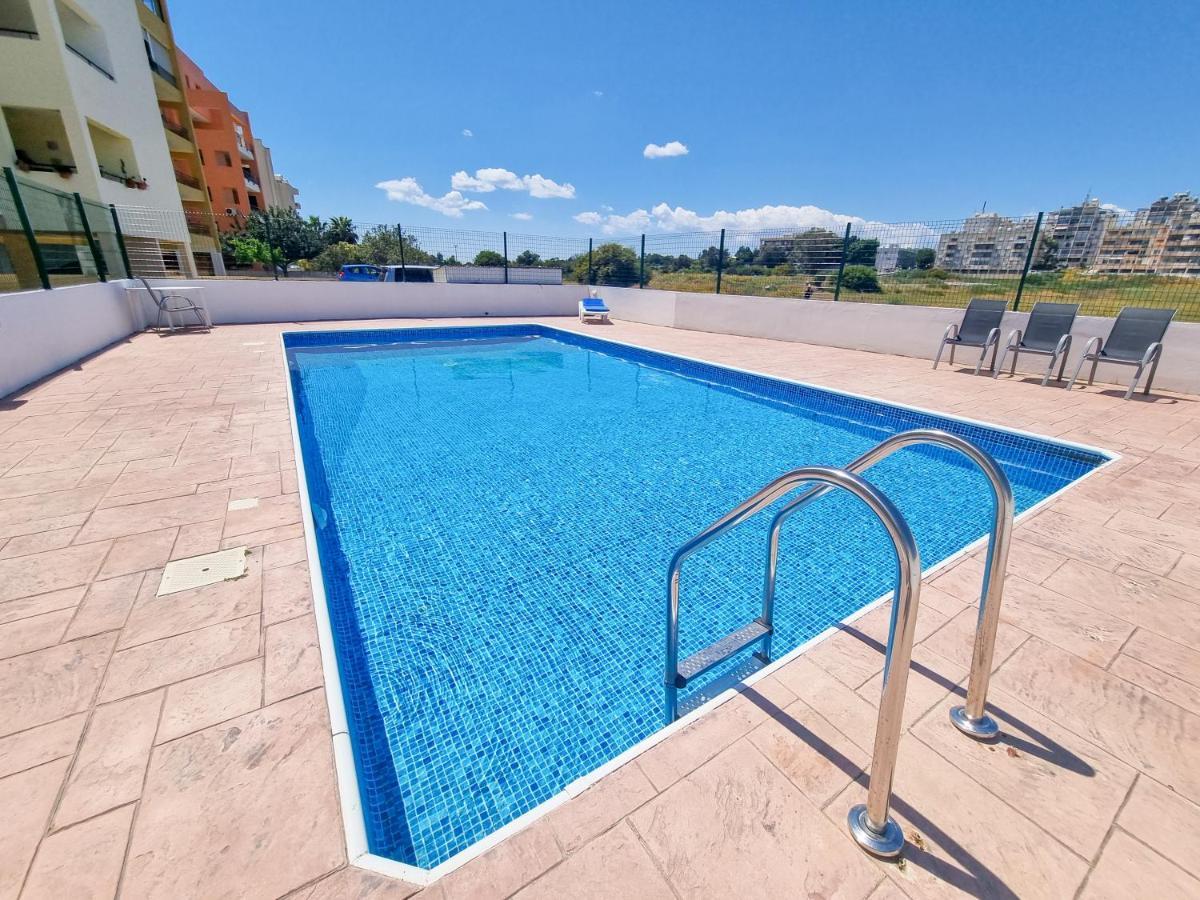 Seaside Heaven Apartment With Pool Ларнака Екстериор снимка